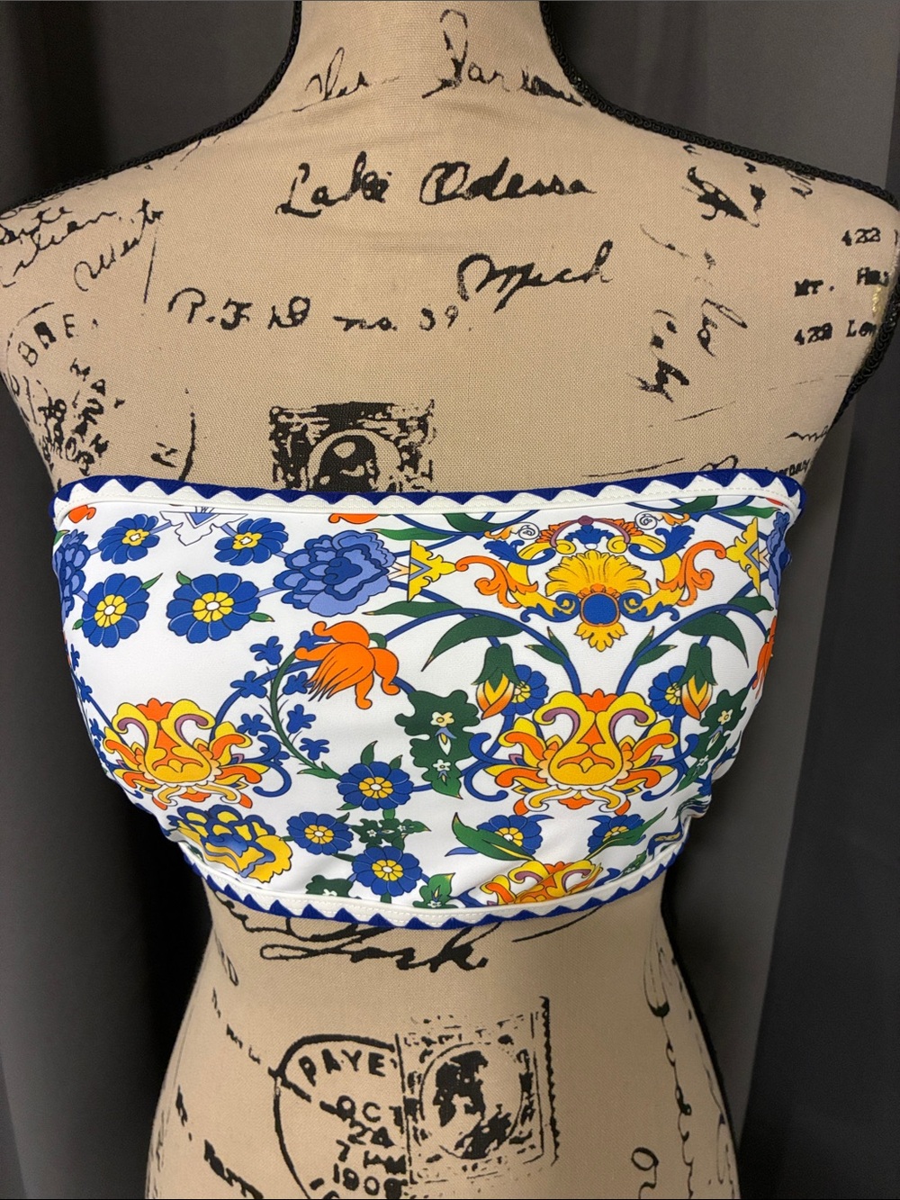 Zaful White Strapless Floral Bandeau Swim Top with Blue & Yellow Print